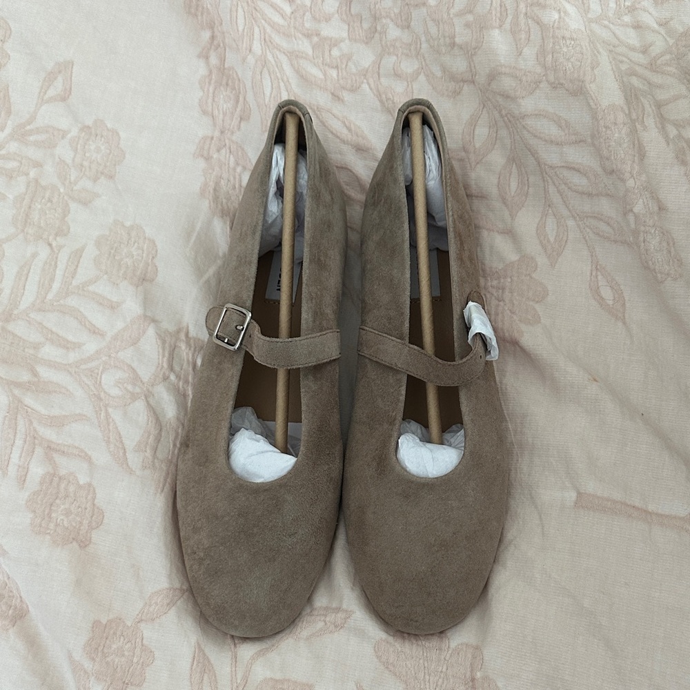 Steve Madden Dreaming-S Taupe Sued Mary Jane Flats